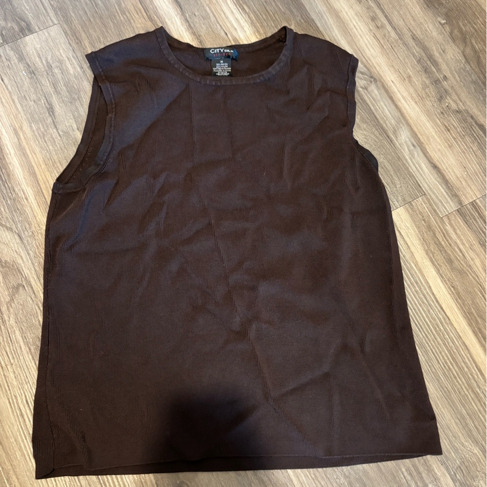 Gildan Women's Brown Muscle Tee